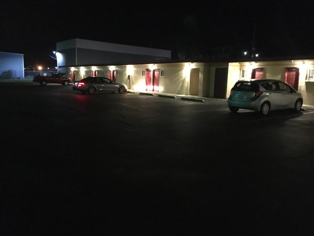 Budget Inn Motel Woodburn Extérieur photo