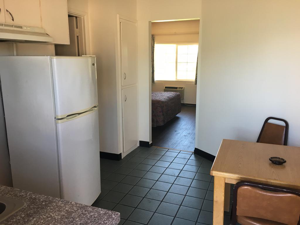 Budget Inn Motel Woodburn Extérieur photo