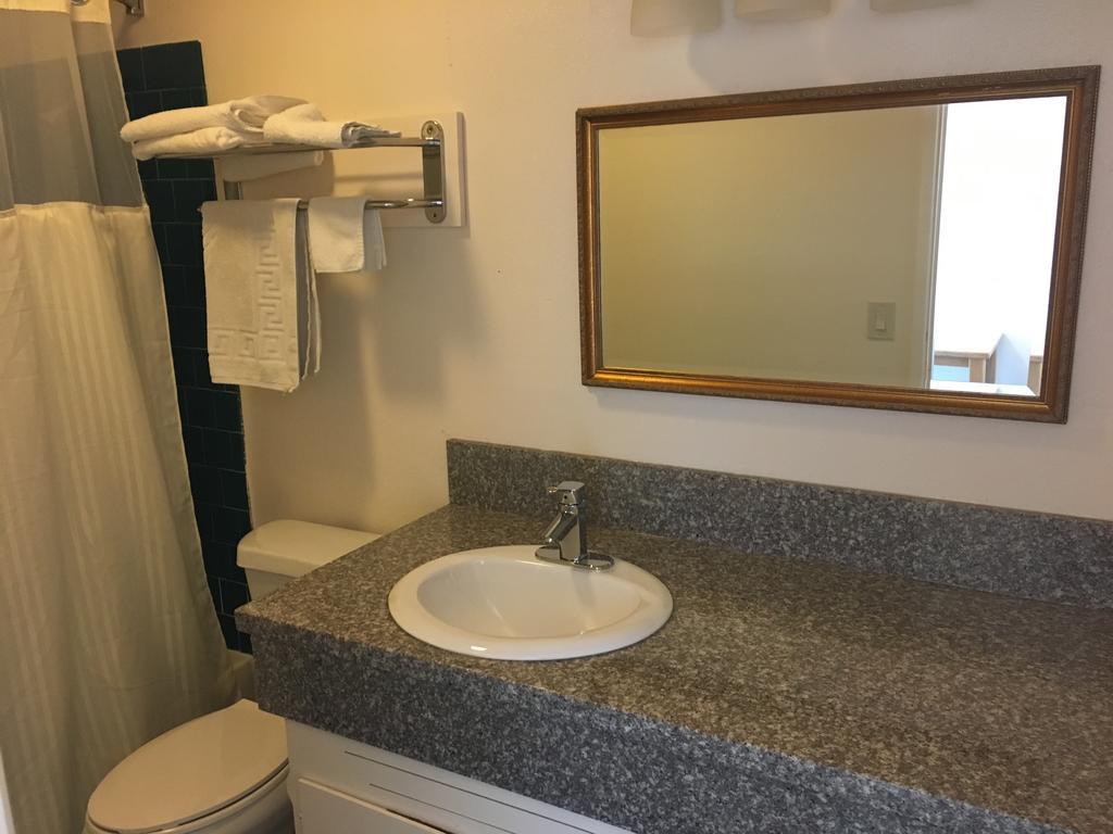 Budget Inn Motel Woodburn Extérieur photo