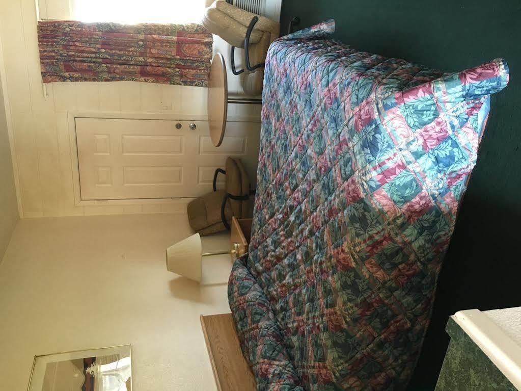 Budget Inn Motel Woodburn Extérieur photo